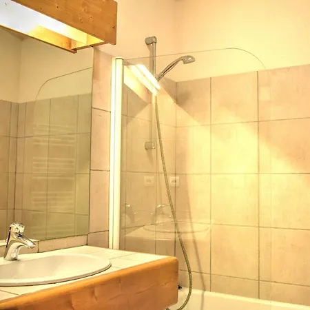 **luxueux 3 Pieces Au Pied Des Telecabines, Centre De Morzine, Parking, Wifi** - Fr-1-524-28 Apartment